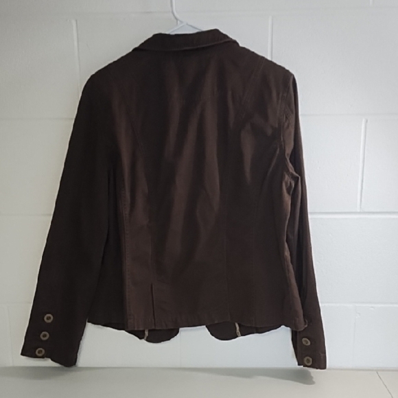 Brown Tailored Blazer with Notched Lapels - Picture 11 of 13